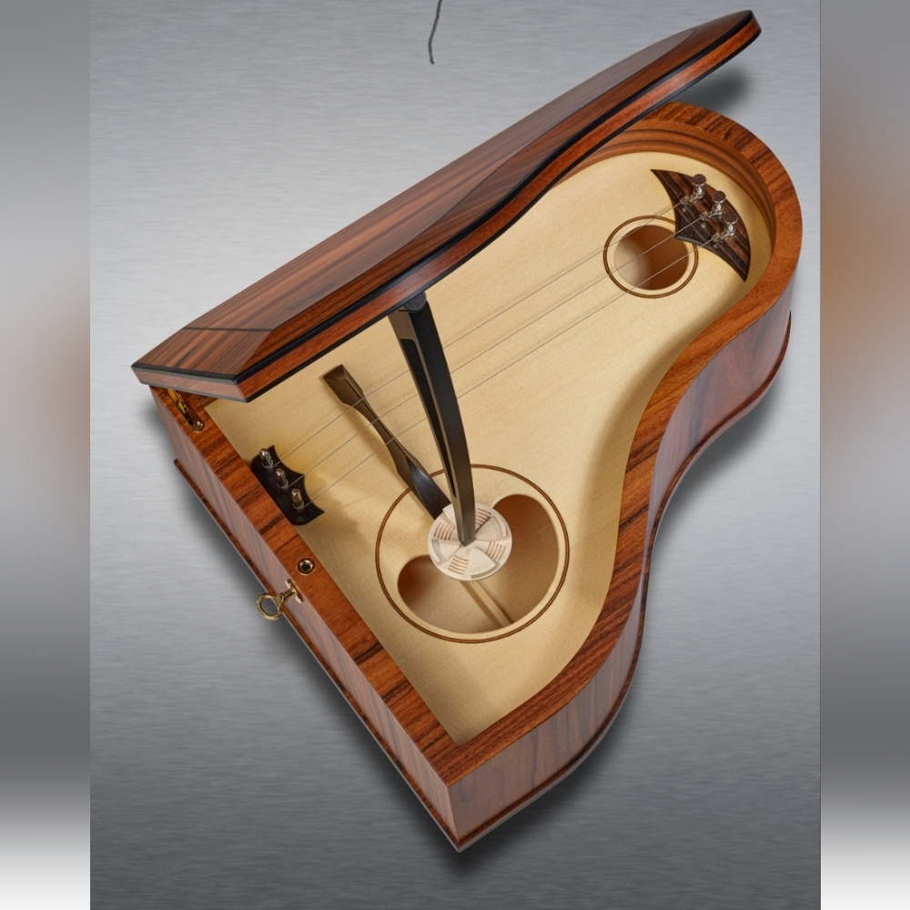 Audemars Piguet,  Mahogany Wooden Piano-shaped resonance